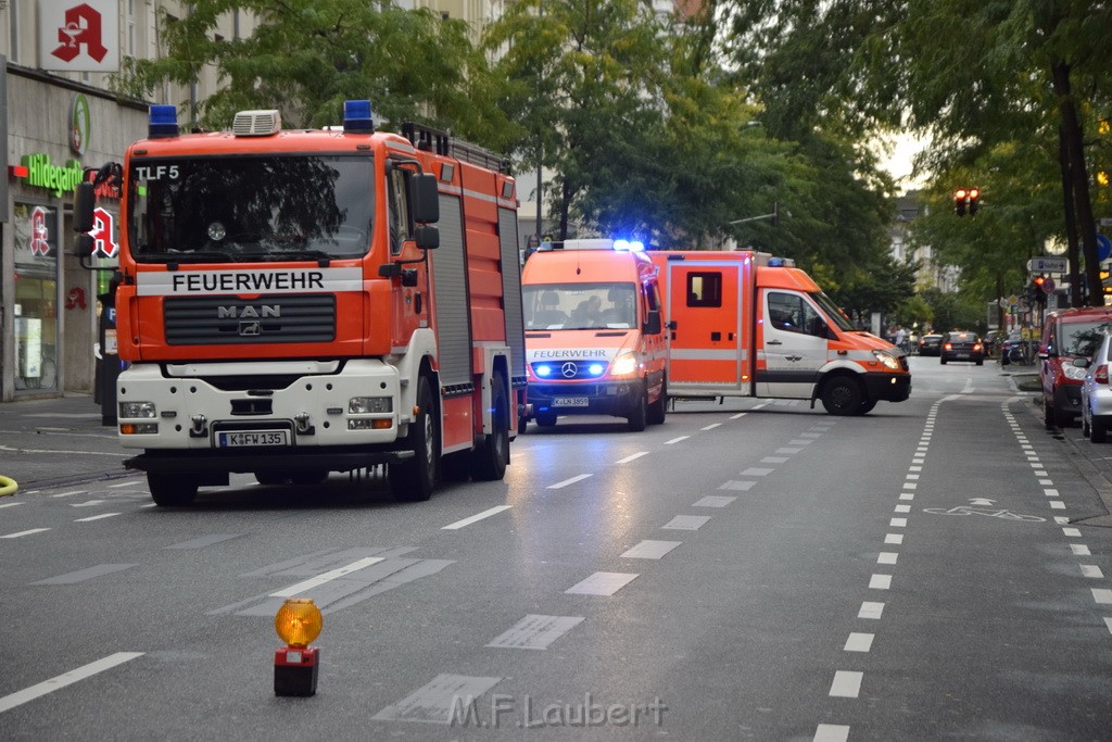 Feuer 2 Koeln Nippes Neusserstr P246.JPG - Miklos Laubert